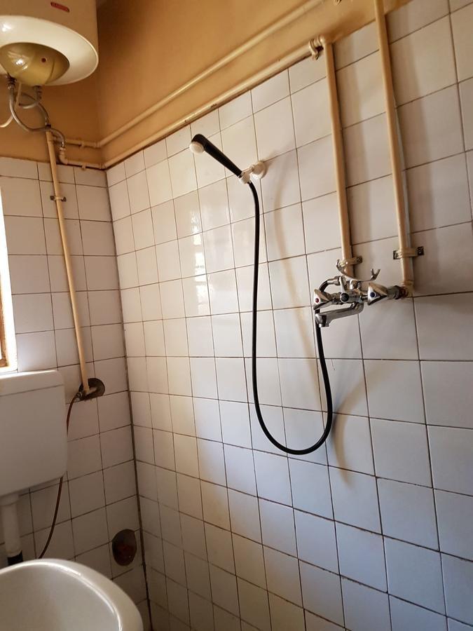 ホテル Karibuni Center ムベヤ エクステリア 写真