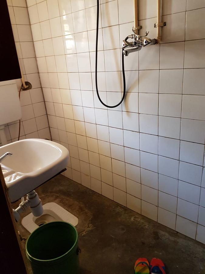 ホテル Karibuni Center ムベヤ エクステリア 写真